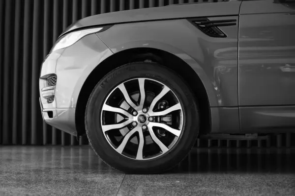 Land Rover Range Rover Sport 2.0 SD4 HSE 6