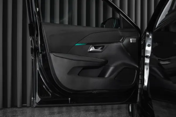 Peugeot e-208 50 kWh Allure 32