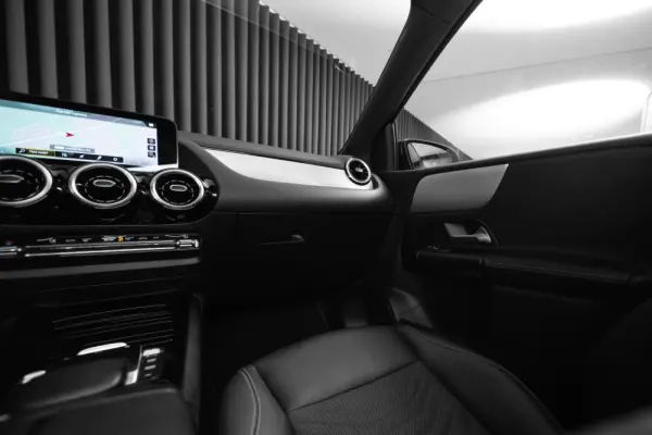 Mercedes-Benz B 180 d 8G-DCT Progressive 16