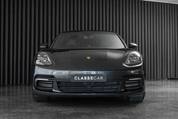 Porsche Panamera Sport Turismo 4 E-Hybrid 6