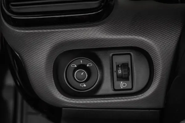 Citroen C4 Cactus 1.5 BlueHDi Shine 32