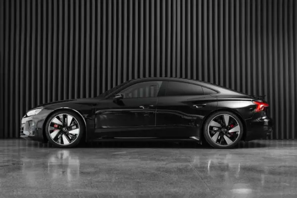 Audi e-tron GT quattro 2