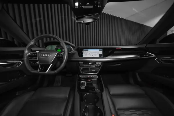 Audi e-tron GT quattro 11