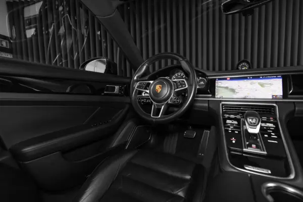 Porsche Panamera Sport Turismo 4 E-Hybrid 15