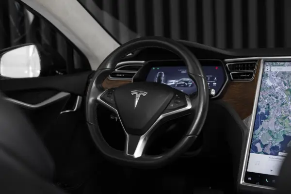 Tesla Model S 100D 11
