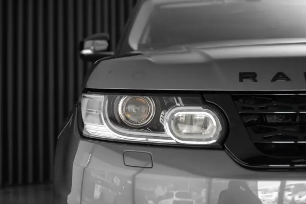 Land Rover Range Rover Sport 2.0 SD4 HSE 9