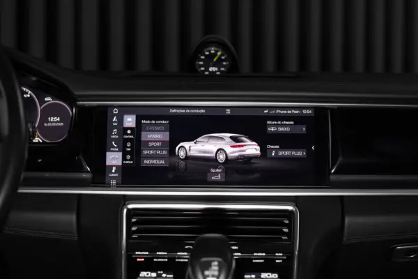 Porsche Panamera Sport Turismo 4 E-Hybrid 22