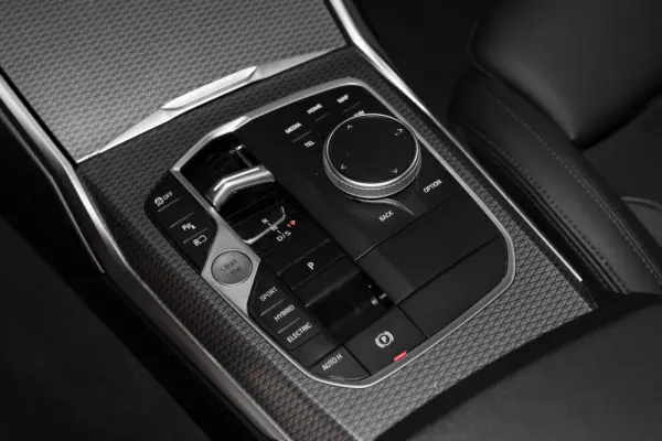 BMW 320 e Pack M Auto 37