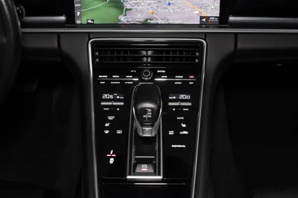 Porsche Panamera Sport Turismo 4 E-Hybrid 41