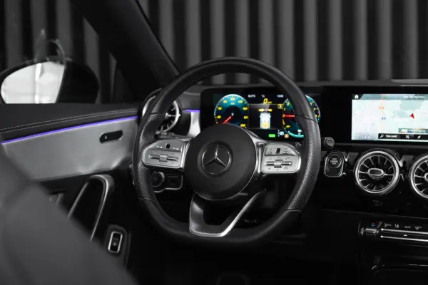 Mercedes-Benz CLA 250 e Shooting Brake AMG Line 15