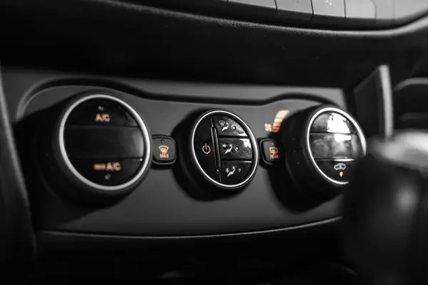 Fiat Tipo Station Wagon 1.6 M-Jet Lounge 34
