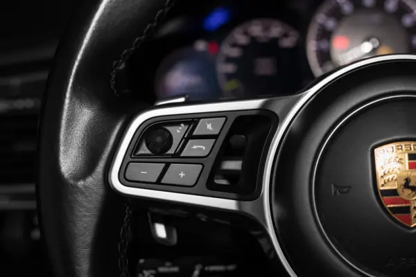 Porsche Panamera Sport Turismo 4 E-Hybrid 34