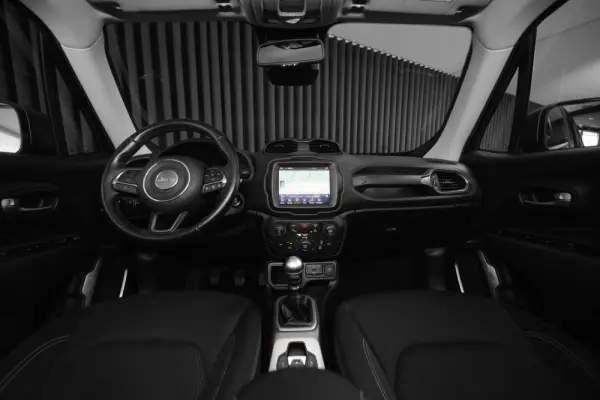 Jeep Renegade 1.0 T Limited 11