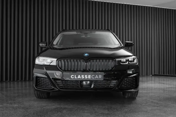 BMW 520 e Pack M 4