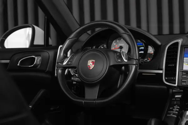 Porsche Cayenne S 16