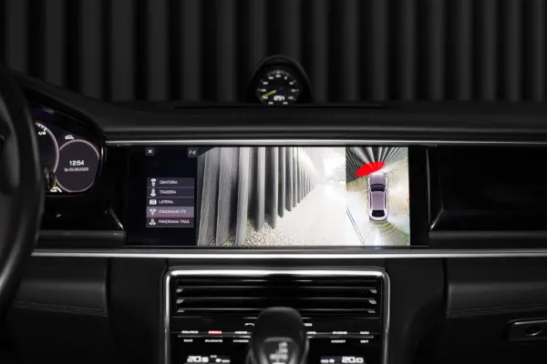 Porsche Panamera Sport Turismo 4 E-Hybrid 28