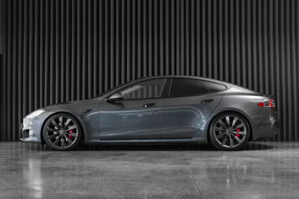 Tesla Model S 100D 2