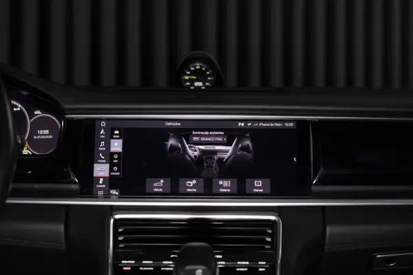 Porsche Panamera Sport Turismo 4 E-Hybrid 32