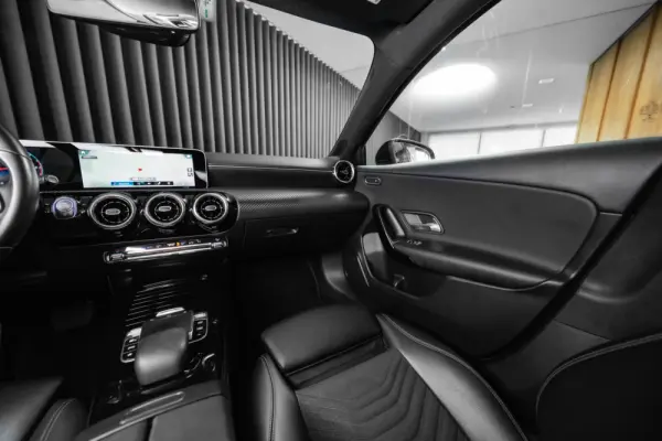Mercedes-Benz A 180 d 7G-DCT Style 14