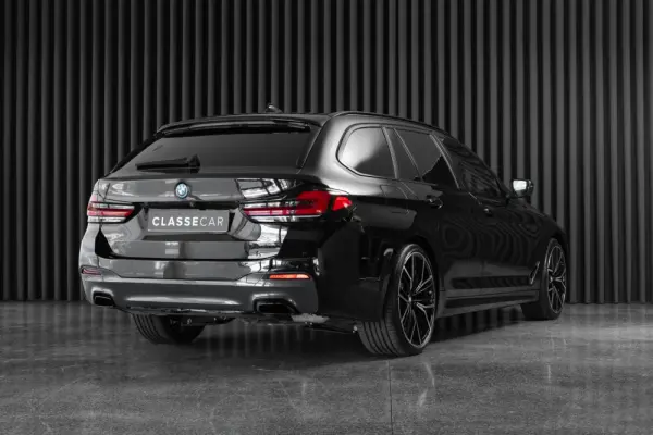 BMW 520 e Pack M 3