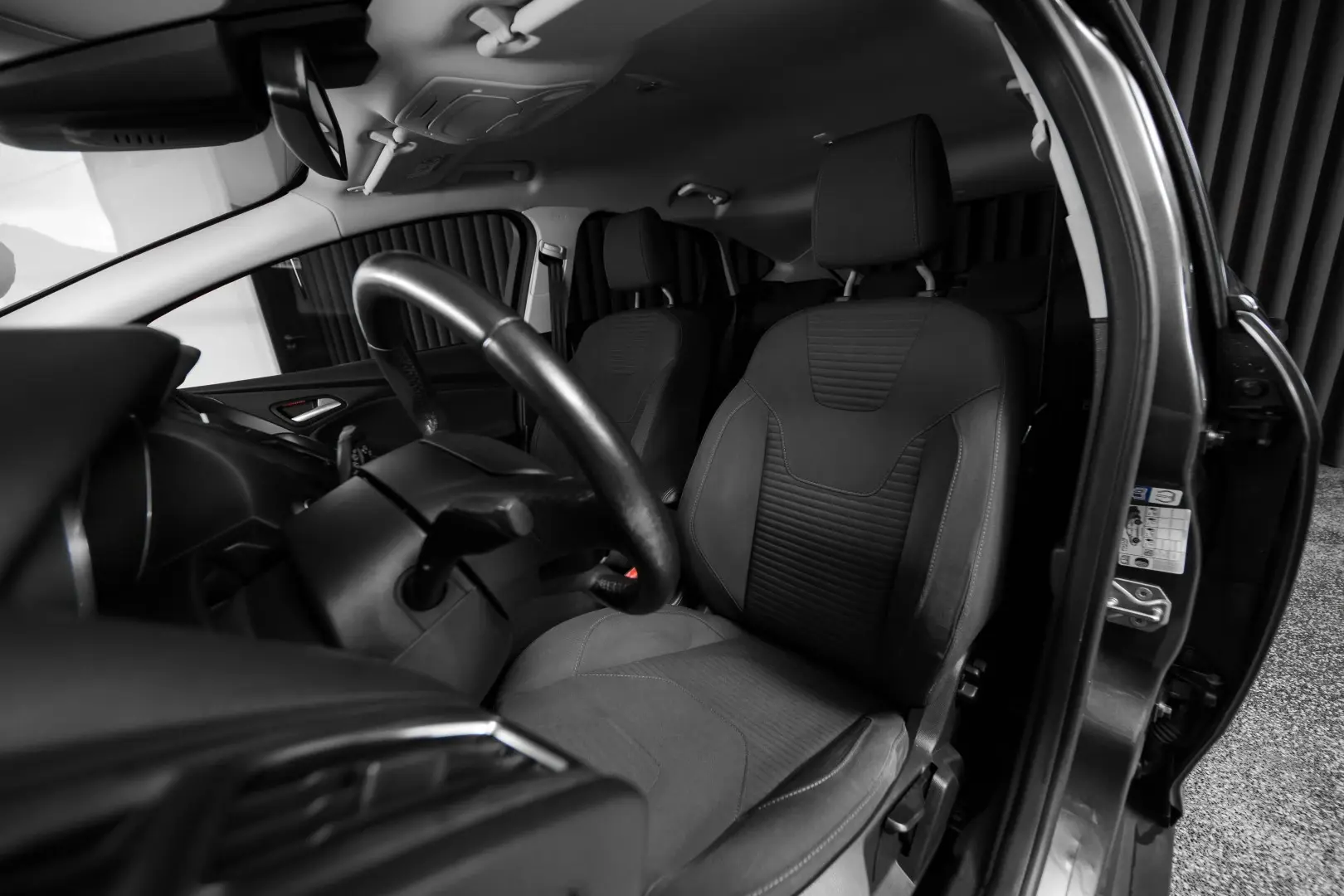 Ford Focus 1.0 EcoBoost S&S TITANIUM 33