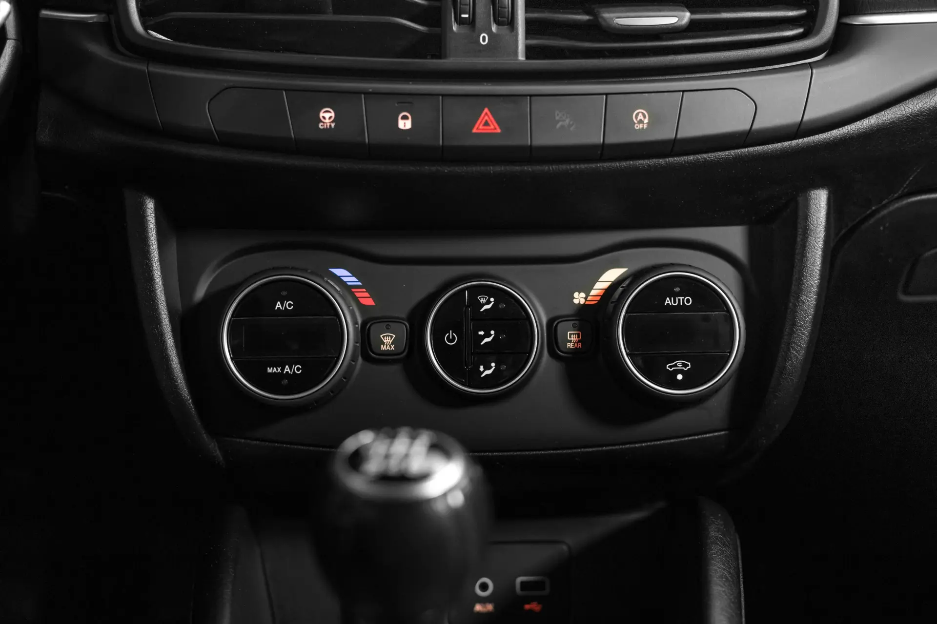 Fiat Tipo Station Wagon 1.6 M-Jet Lounge 33