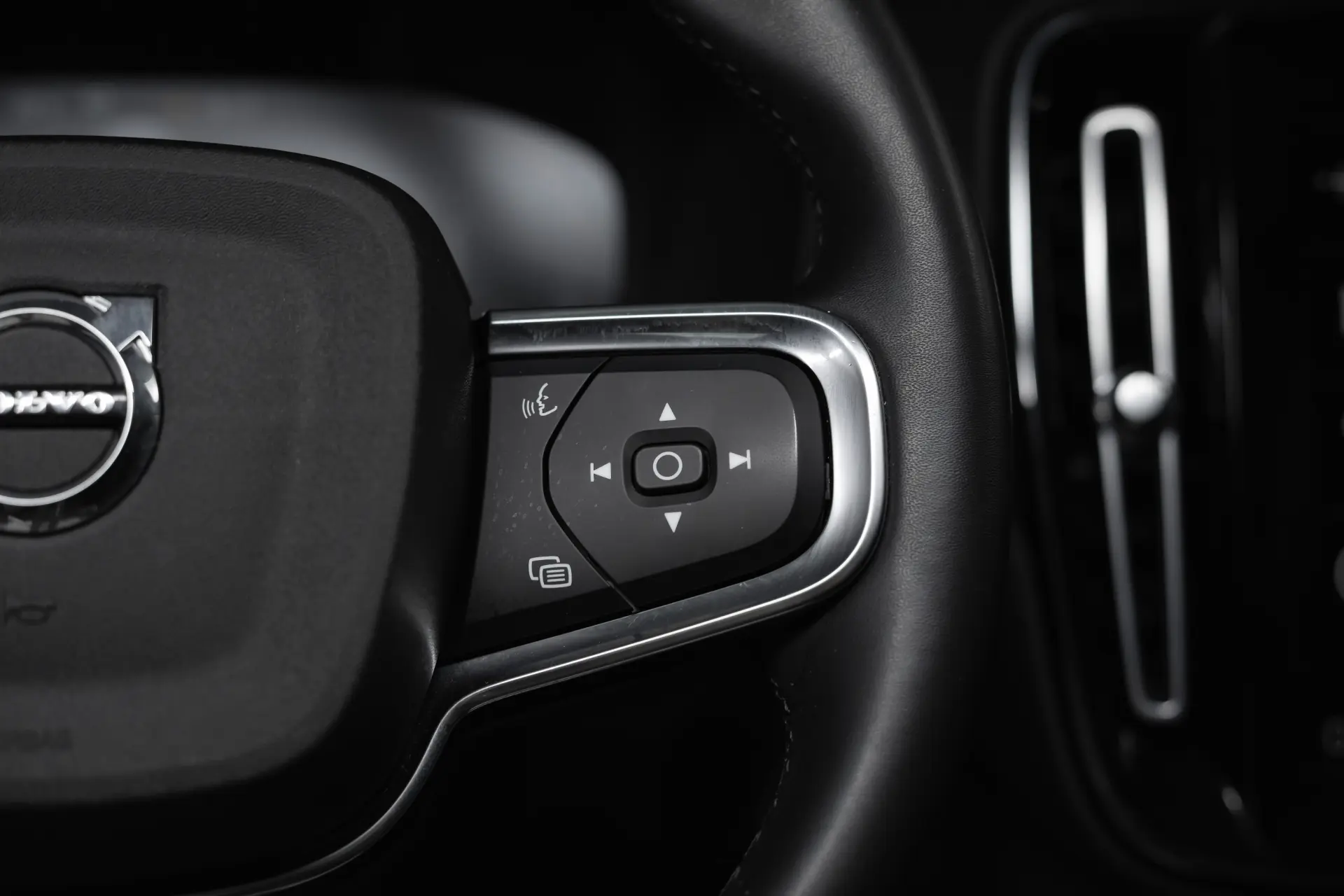 Volvo XC 40 1.5 T4 PHEV Inscription Expression 18