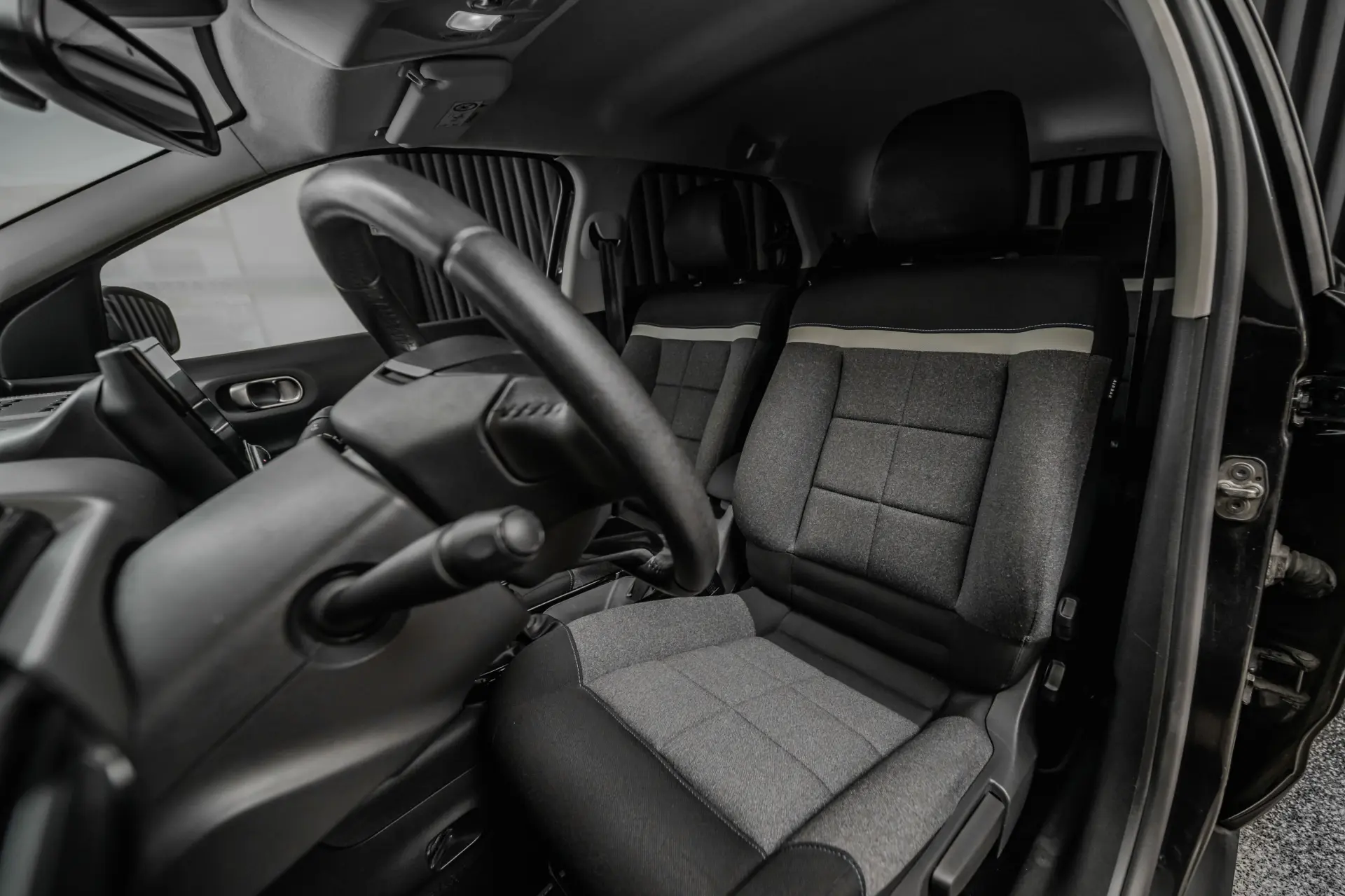 Citroen C4 Cactus 1.5 BlueHDi Shine 33