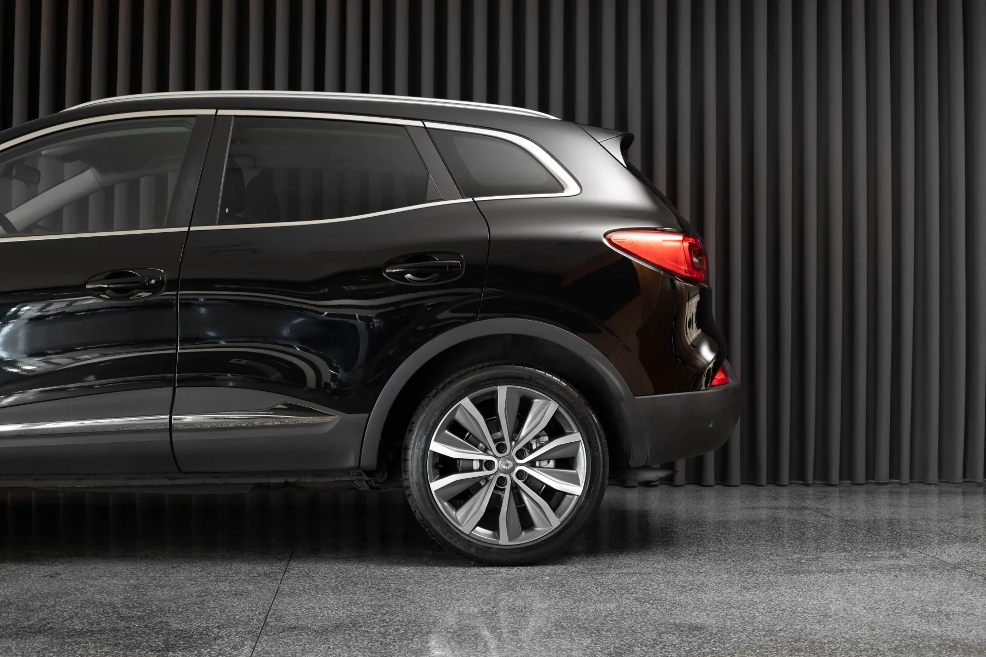 Renault Kadjar Energy TCe 130 EDC LIMITED 5