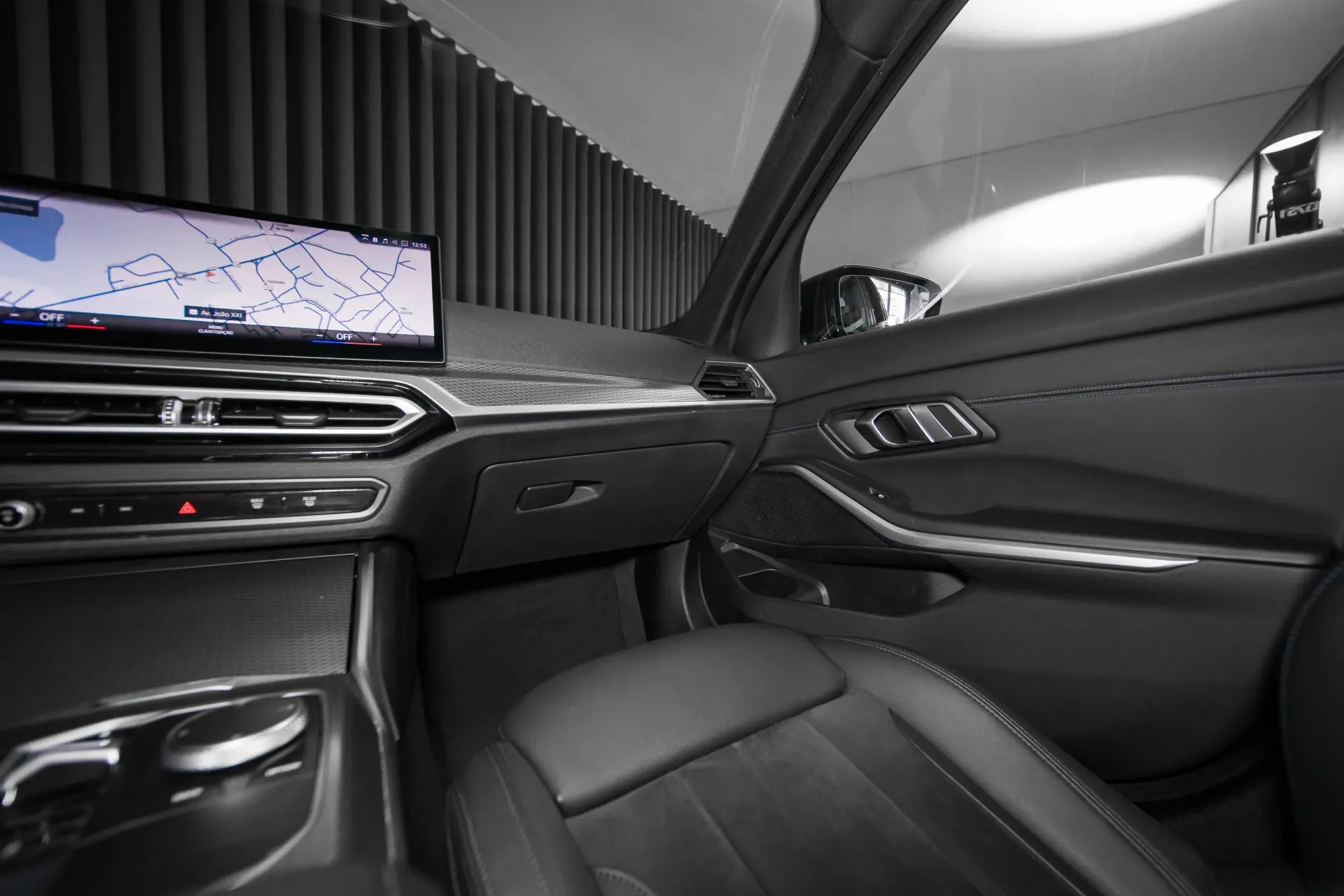 BMW 320 e Pack M Auto 14