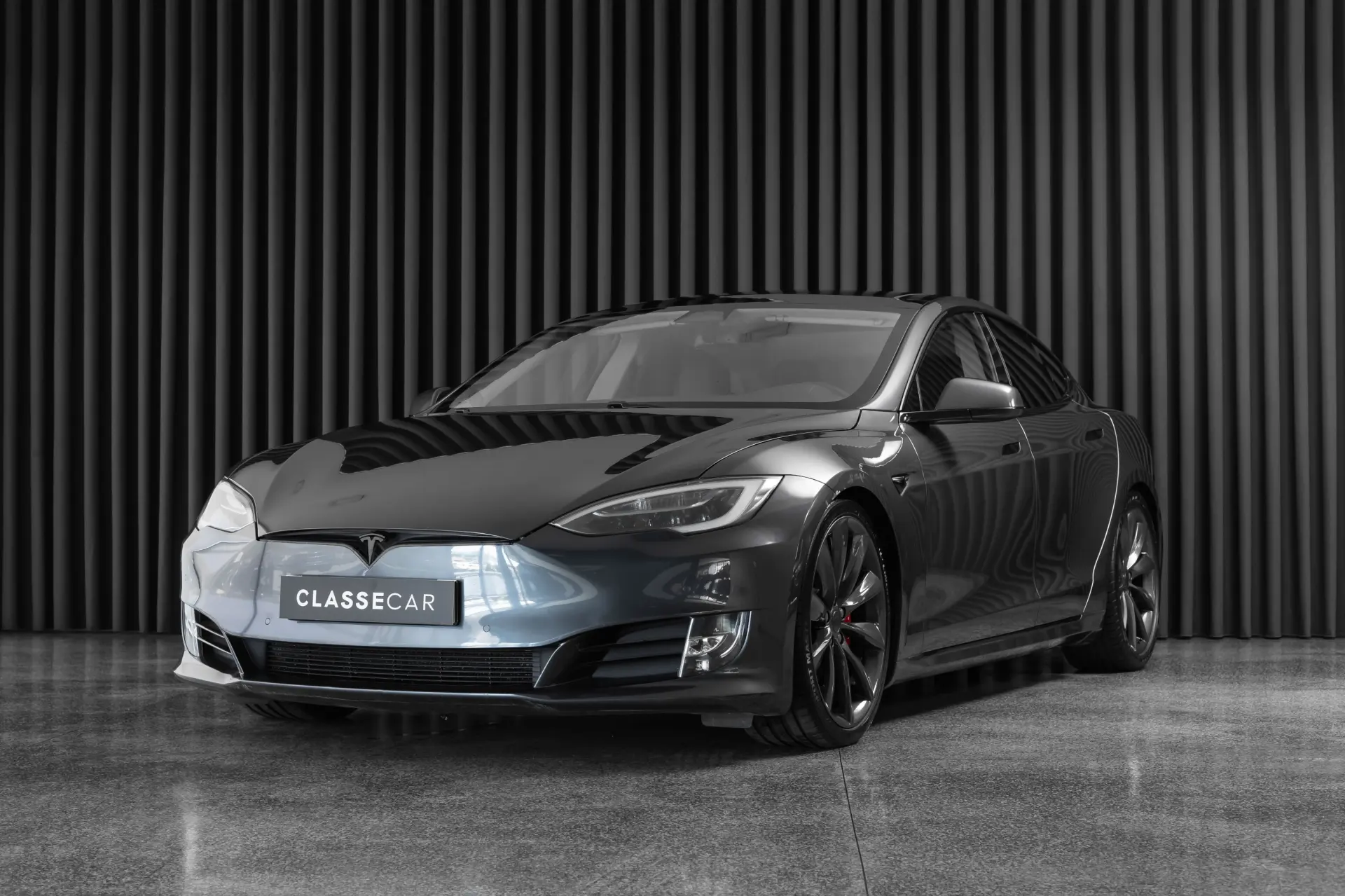 Tesla Model S 100D 1