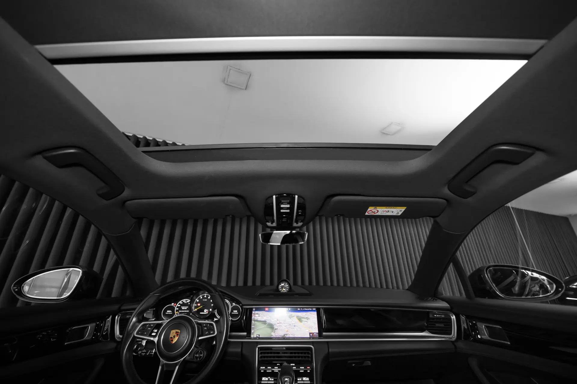 Porsche Panamera Sport Turismo 4 E-Hybrid 14