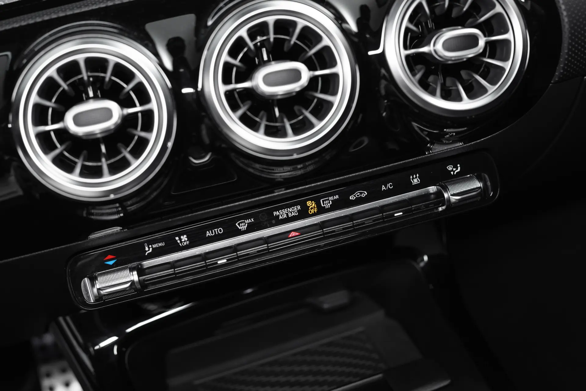 Mercedes-Benz CLA 250 e Shooting Brake AMG Line 31