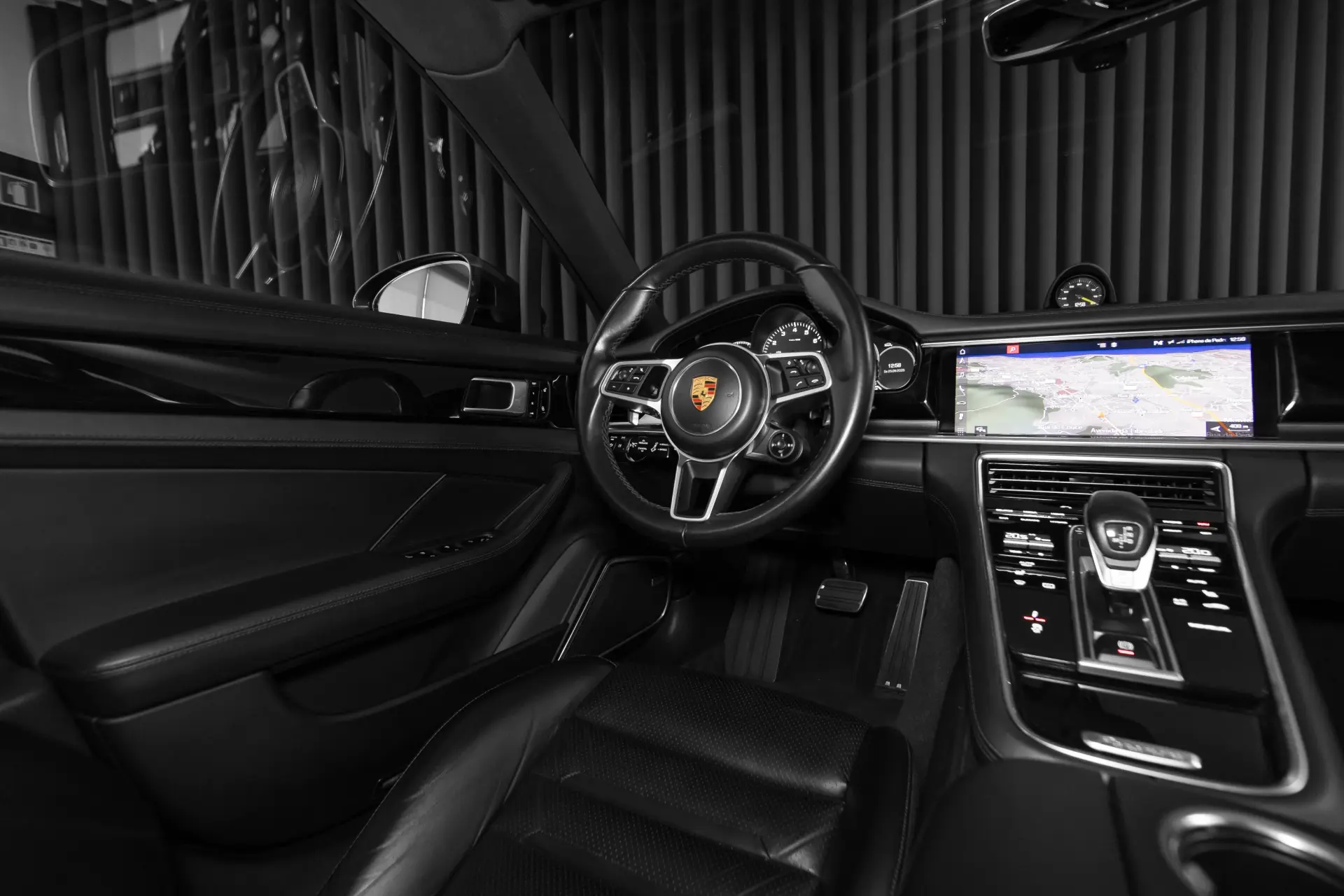 Porsche Panamera Sport Turismo 4 E-Hybrid 15