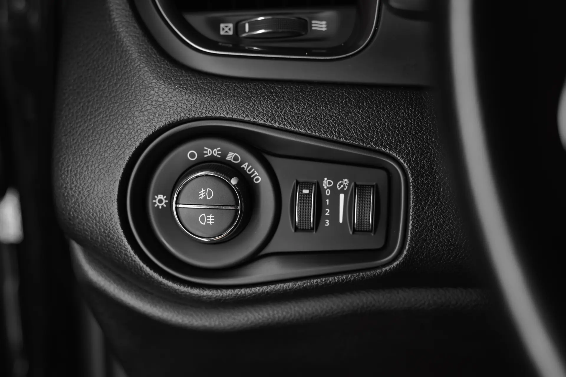 Jeep Renegade 1.0 T Limited 33