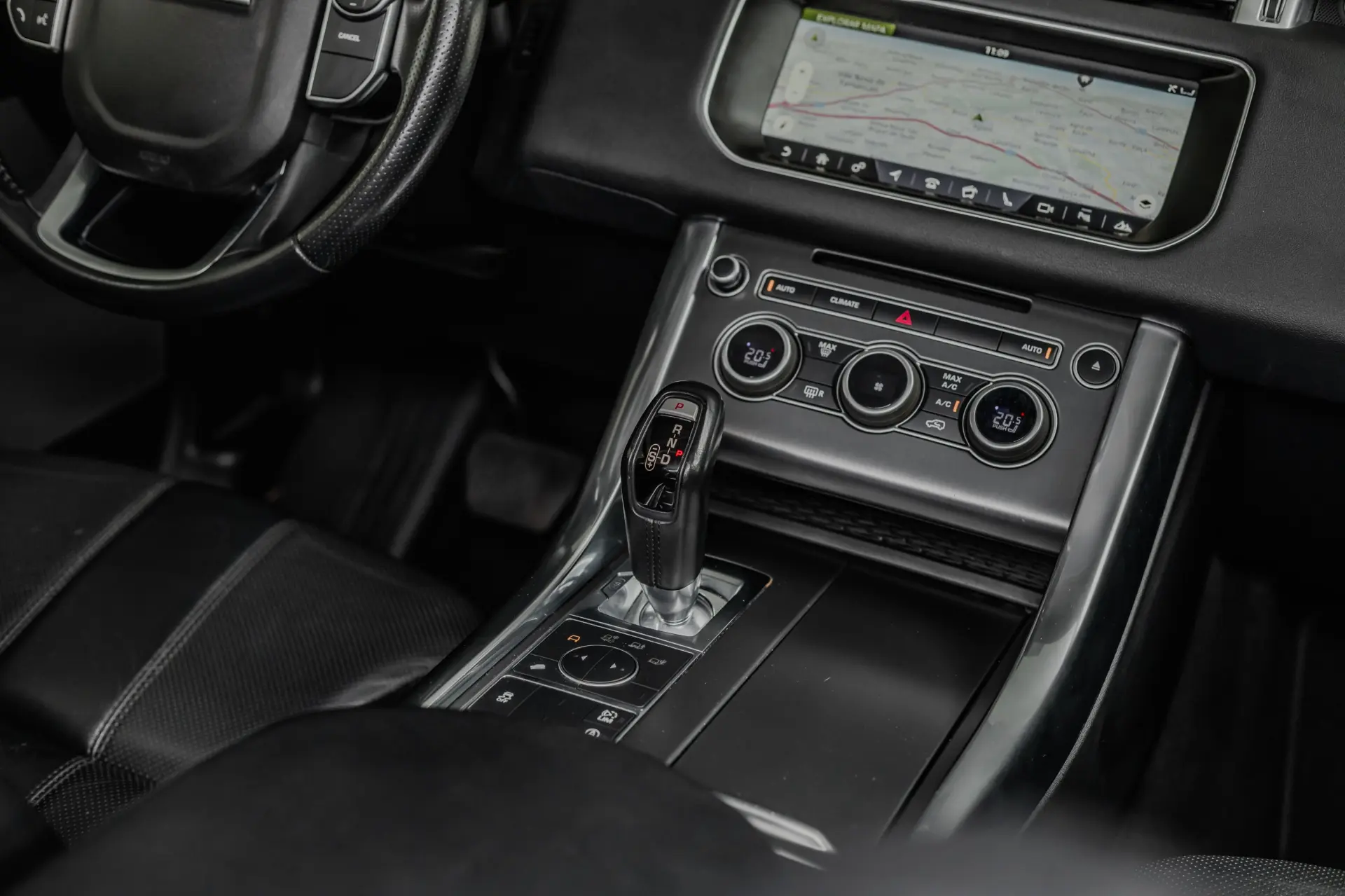 Land Rover Range Rover Sport 2.0 SD4 HSE 31