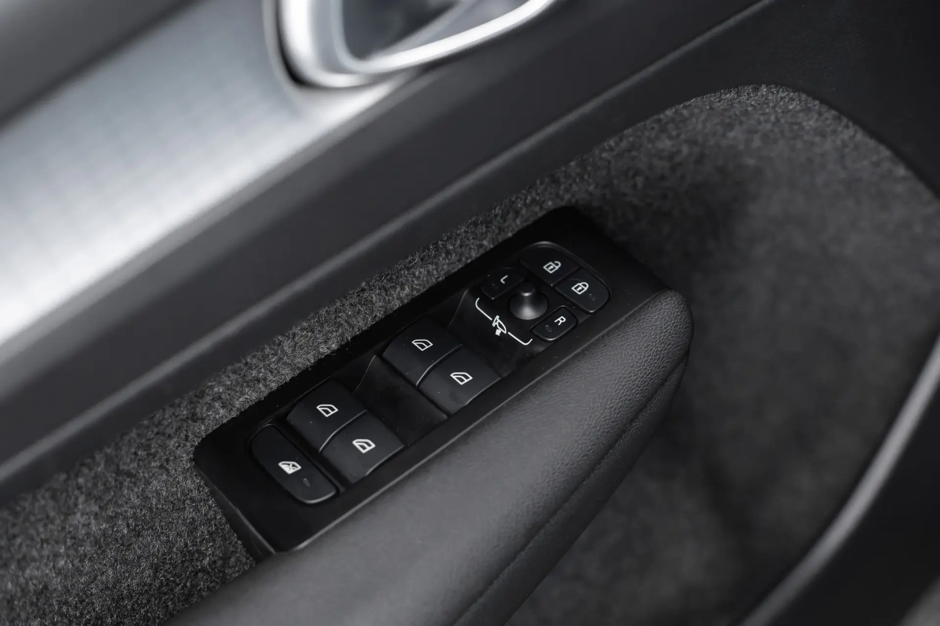 Volvo XC 40 1.5 T4 PHEV Inscription Expression 33