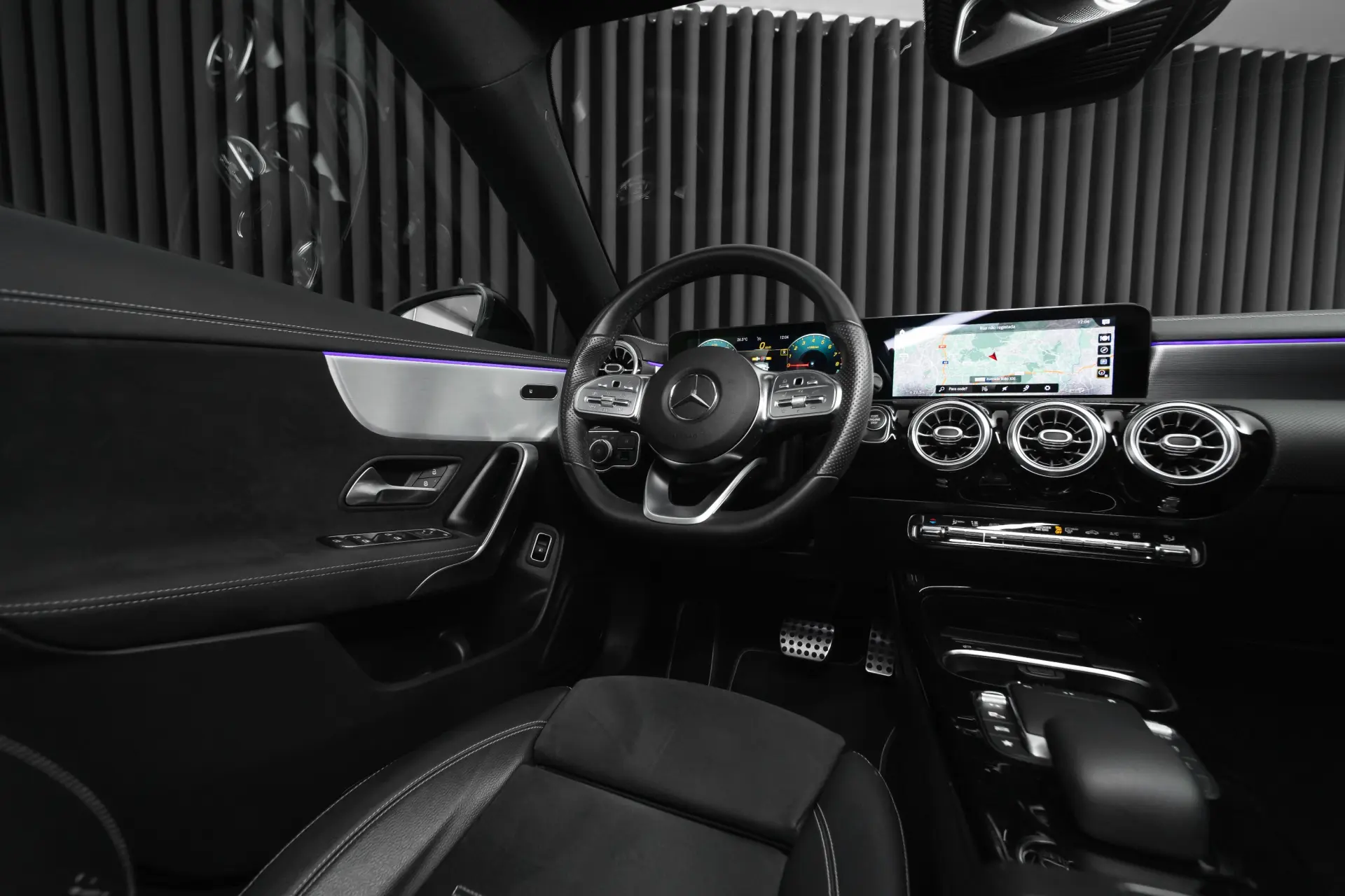 Mercedes-Benz CLA 250 e Shooting Brake AMG Line 13