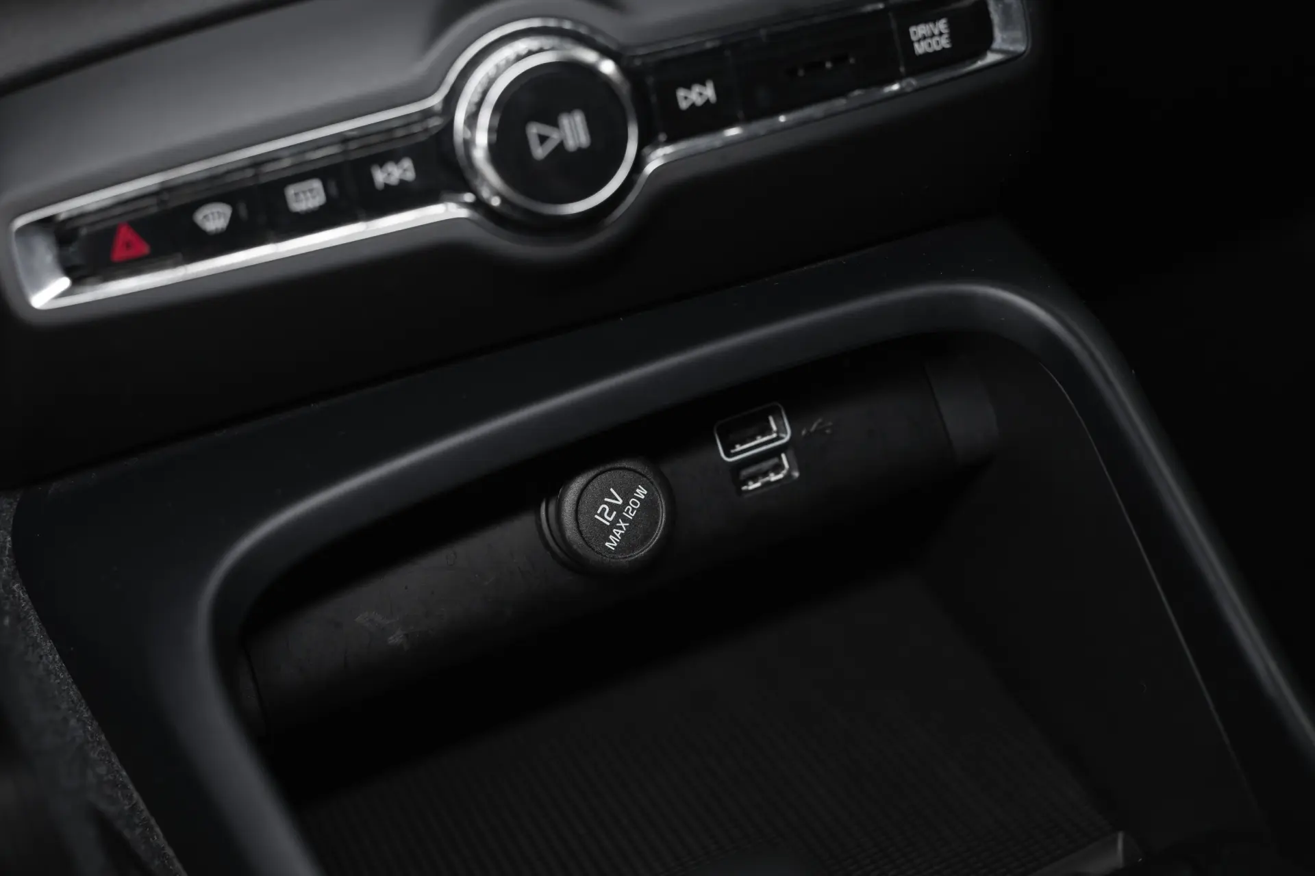Volvo XC 40 1.5 T4 PHEV Inscription Expression 29