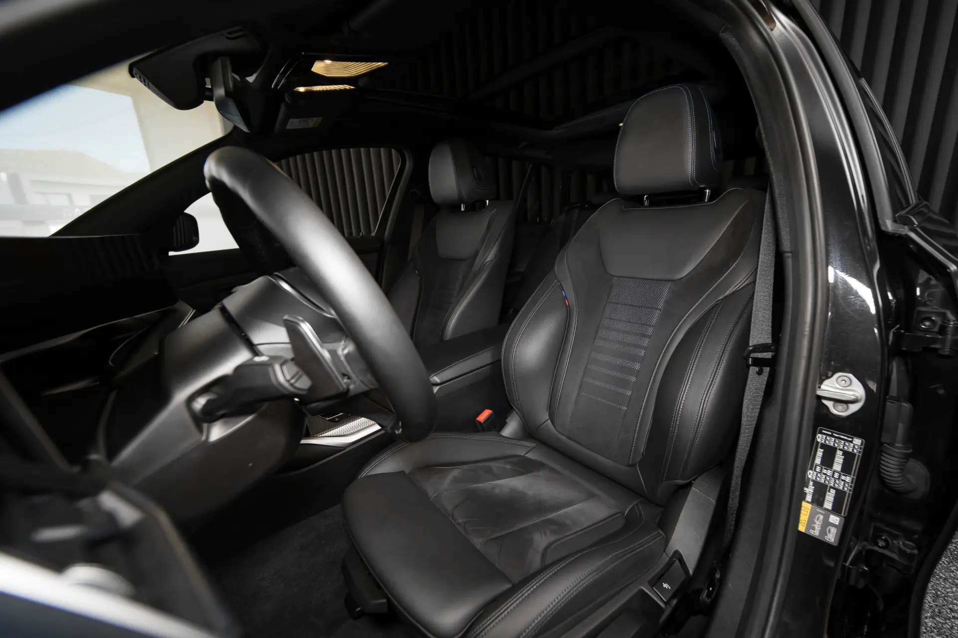 BMW 320 e Pack M Auto 38