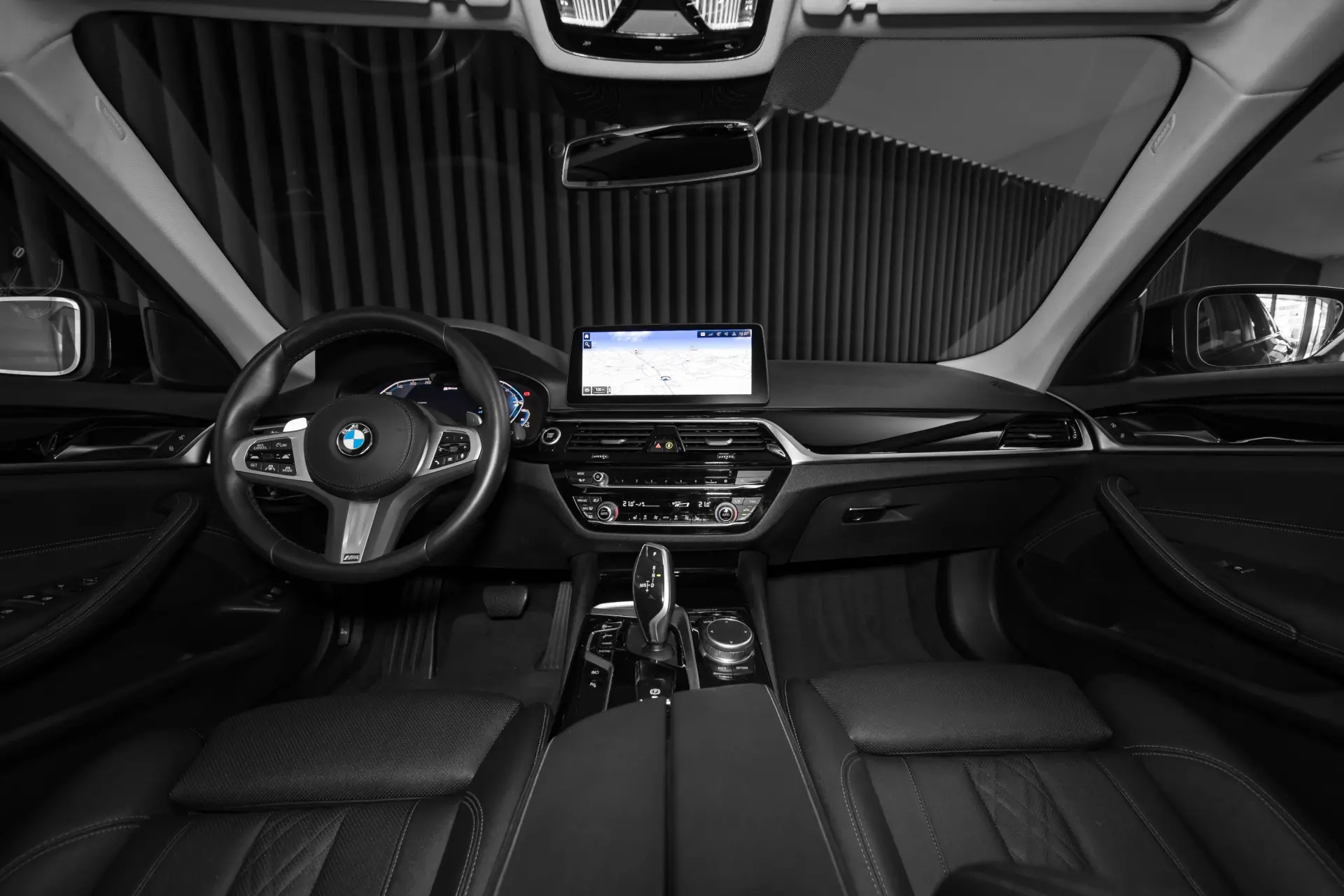 BMW 520 e Pack M 11