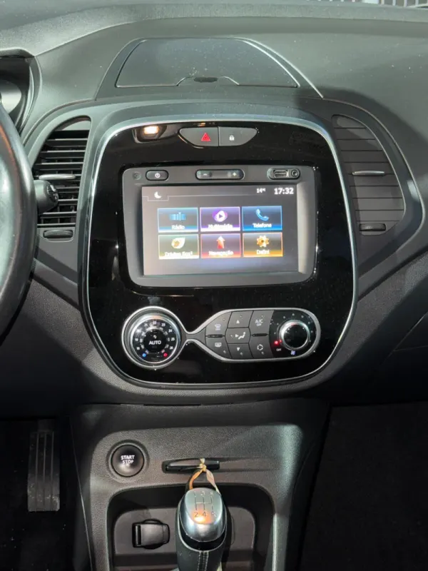 Renault Captur 0.9 TCE Zen 10