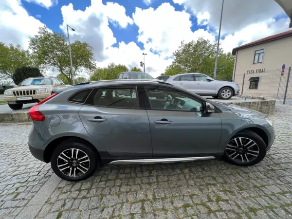Volvo V40 Cross Country 1.5 T3 Plus Geartronic 4