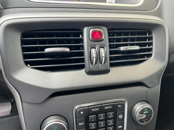 Volvo V40 Cross Country 1.5 T3 Plus Geartronic 37