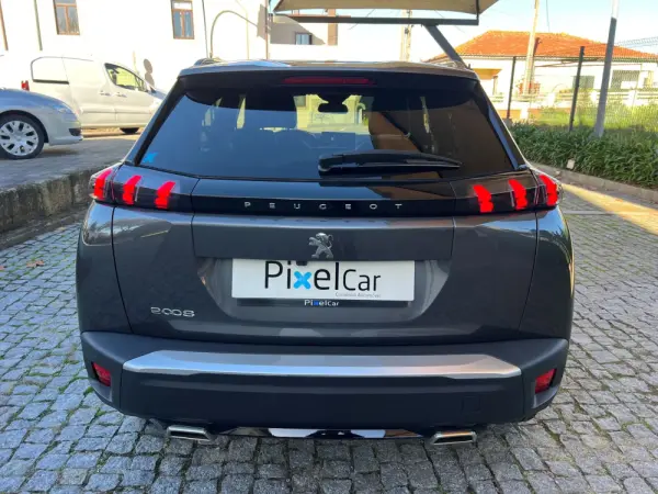 Peugeot 2008 PureTech 130 EAT8 Allure 8