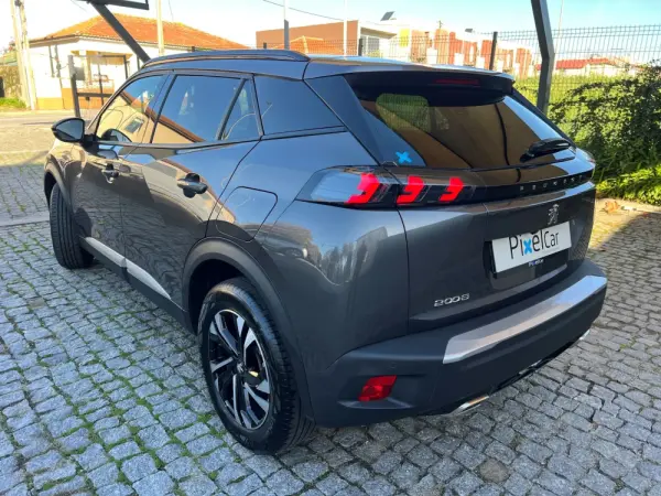 Peugeot 2008 PureTech 130 EAT8 Allure 9