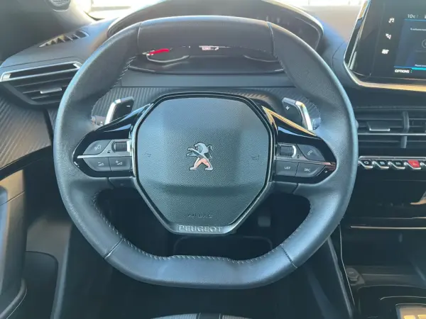 Peugeot 2008 PureTech 130 EAT8 Allure 24