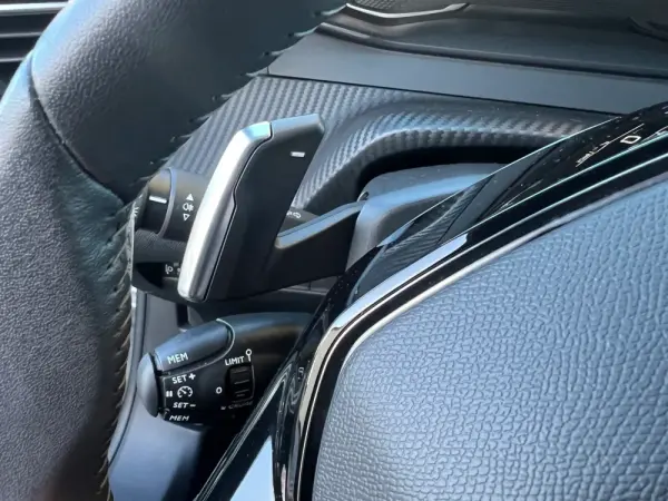 Peugeot 2008 PureTech 130 EAT8 Allure 28