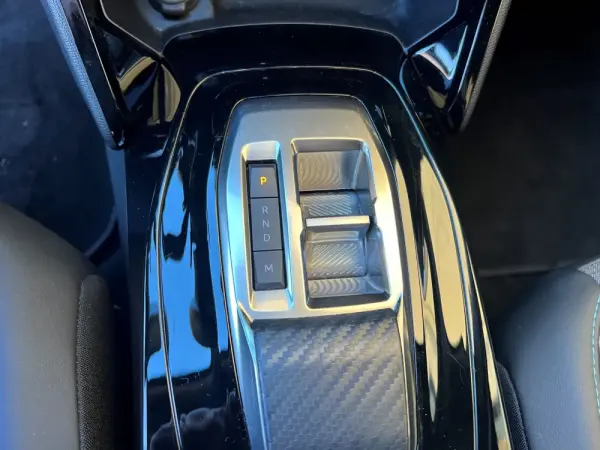 Peugeot 2008 PureTech 130 EAT8 Allure 34