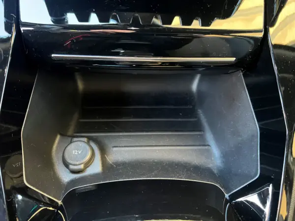 Peugeot 2008 PureTech 130 EAT8 Allure 37